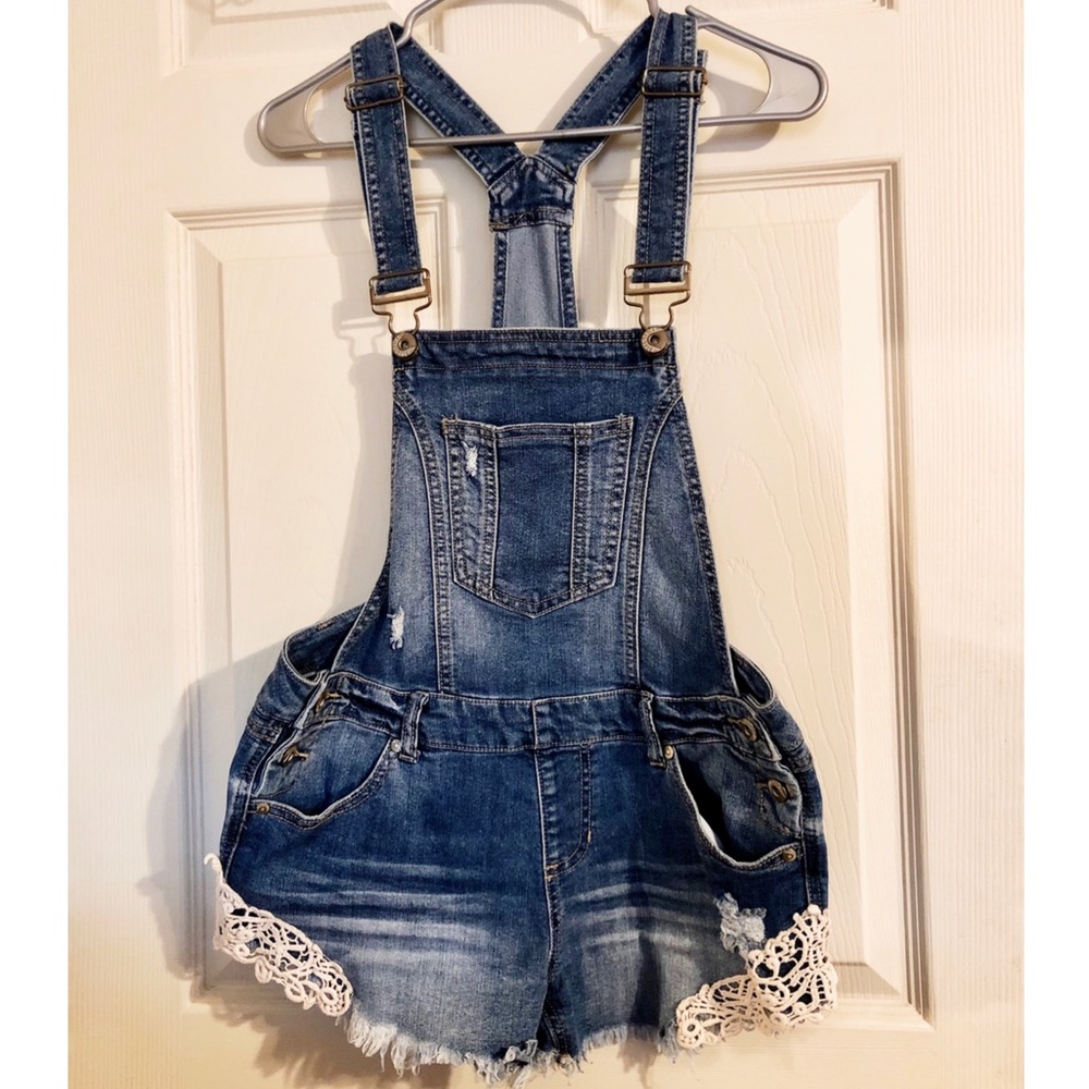 2 Overalls.